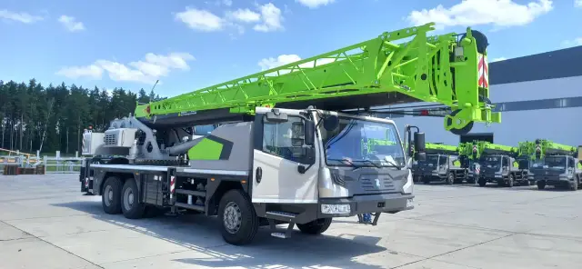 Автокран 30 тонн 42 метра ZOOMLION