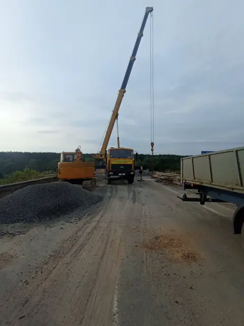Автокран КС 55727-5  на вездеходном шасси МАЗа